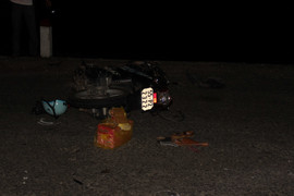 Người thân gào khóc bên thi thể nạn nhân vụ tai nạn ở Huế