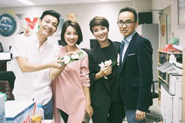 Đột nhập hậu trường chuẩn bị cho Euro 2016 cùng BTV Quỳnh Chi