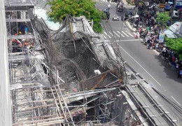 Hiện trường sập sàn bê tông vùi lấp nhiều người ở Vũng Tàu