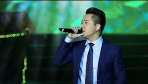 Tuấn Hưng tổ chức liveshow cùng Oplus và học trò cưng Yến Lê