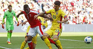 Bất phân thắng bại, Thụy Sỹ và Romania ngồi ngóng Pháp