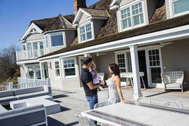 Lịch trình của một CEO nổi tiếng, bận rộn vẫn có thời gian bế con buổi sáng