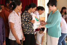 TNG Holding Việt Nam trao 25 tấn gạo cho ngư dân tỉnh miền Trung