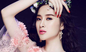 Angela Phương Trinh lại bị 'ném đá' là 'làm màu' khi khoe clip cuốc đất