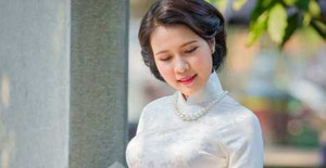 Hoa khôi người Lào đẹp tinh khôi trong tà áo dài trắng