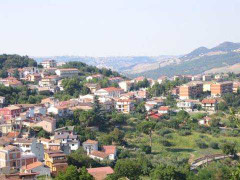 Vì lý do không ngờ này, toàn bộ thị trấn bị rao bán trên Facebook