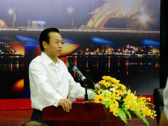 Bí thư Xuân Anh: 'Đừng nhìn thấy người ta ăn mặc đẹp, có tiền mà nhũng nhiễu'