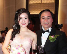 Miss Teen Xuân Mai làm đám cưới với bạn trai lớn tuổi