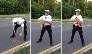 Hành động ấm áp của chàng cảnh sát điển trai khiến người xem 'tan chảy'