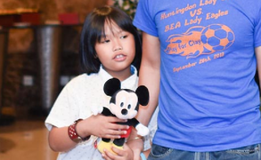 'Thần đồng đánh trống' Trọng Nhân không ngần ngại thể hiện cá tính trước đám đông