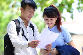 Sáng nay, gần 900.000 thí sinh làm thủ tục dự thi THPT quốc gia 2016