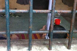 Một nghi can treo cổ tự tử trong nhà tạm giữ