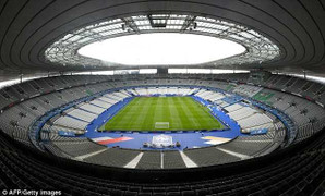 Nổ lớn bên ngoài sân Stade de France trước trận Pháp - Iceland