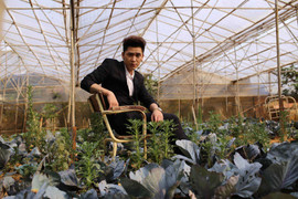 Tronie sợ ma đến phát khóc khi quay MV tại biệt thự Quả tim máu