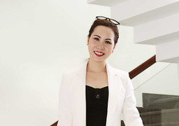 Xu hướng mặc vest đẹp và sành điệu như nữ hoàng doanh nhân Kim Chi