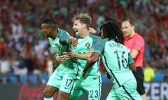 Ronaldo kiến tạo cho Nani ghi bàn