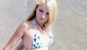 Ảnh quá khứ của búp bê sống Valeria Lukyanova khiến dân mạng bất ngờ