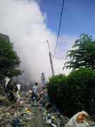 Bà hỏa thiêu rụi kho phế liệu, nhiều người hoảng loạn tháo chạy