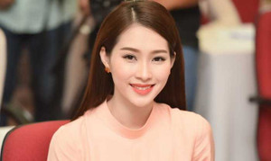 Hoa hậu Đặng Thu Thảo khoe vẻ ngọt ngào gây thương nhớ