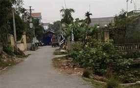 Bị vợ bóp 'chỗ hiểm', người đàn ông tím tái bất động