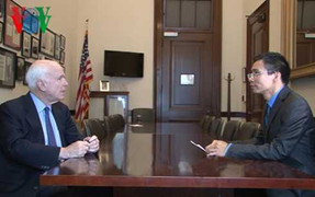 Thượng nghị sỹ John McCain ra tuyên bố hoan nghênh phán quyết của Tòa trọng tài