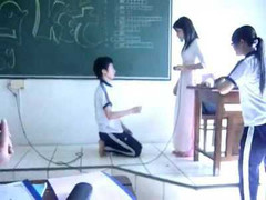 Cô giáo bị tố 'yêu' nam sinh lớp 8: Thông tin mới nhất