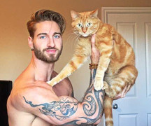 Clip trai đẹp tập thể dục cùng mèo cưng khiến chị em 'phát sốt'