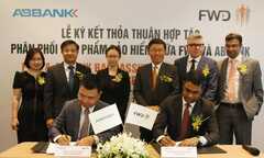 ABBank và Tập đoàn FWD ký kết thỏa thuận phân phối sản phẩm bảo hiểm tại Việt Nam