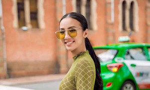 MC Huyền Ny: Đại gia hứa tặng xe Camry để ngủ với tôi một đêm