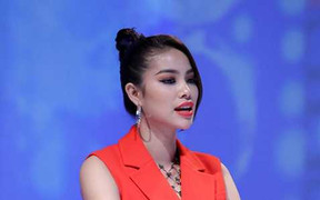 4 lý do khiến Phạm Hương liên tục bị 'ném đá' ở The Face