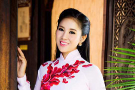 Lê Phương: 'Bạn trai sẵn sàng cúi xuống, cột giày cho tôi'