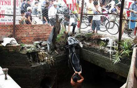 Đại úy công an rơi xuống cống thoát nước thiệt mạng