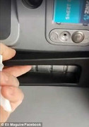 Đi rút tiền phát hiện bí mật 'động trời' trong khe nhét thẻ ATM