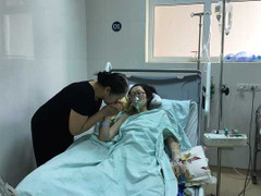 Nữ chiến sỹ từ chối điều trị ung thư để sinh con đã qua đời