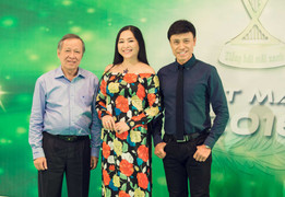 Danh ca Tuấn Ngọc gây bất ngờ khi lần đầu ngồi ghế nóng