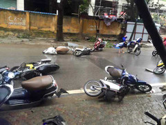 Trực tiếp: Bão số 1 đổ bộ thẳng Thái Bình, Nam Định