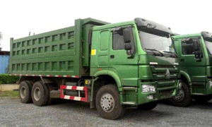 Doanh nghiệp nhập xe ‘hổ vồ’ bị tố trốn thuế cả trăm triệu đồng mỗi xe