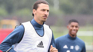 Zlatan Ibrahimovic: Vui hưởng cuộc sống với Manchester United