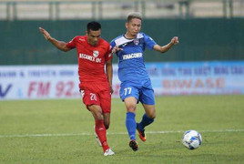 Công Vinh đá hỏng 11m, Bình Dương bị loại