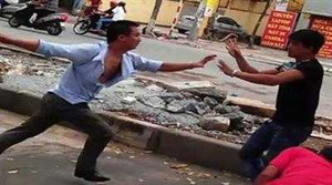 Kiểm sát viên 'vung tay' khiến hàng xóm chấn thương