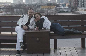 Ông xã Hồng Ngọc bất ngờ xuất hiện trong MV của vợ