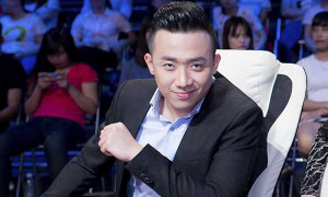 Trấn Thành liên tiếp 'tấn công' thí sinh đội nhà tại 'Người đẹp nhân ái'