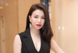 Trà Ngọc Hằng khoe ảnh gợi cảm