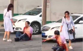 Clip sốc: Phát hiện chồng ngoại tình, vợ điên tiết cầm dao đâm chồng trên phố