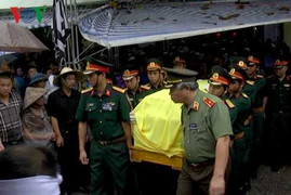 Nhiều người đưa tang hai lãnh đạo tỉnh Yên Bái