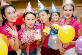 Sau tất cả, ngôi nhà chung Hoa hậu Việt Nam vẫn đoàn kết và yêu thương nhau