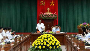 Sau kiểm điểm, Hà Nội luân chuyển 3 Chủ tịch quận