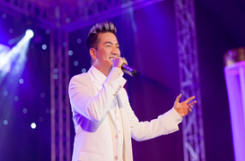 Trước liveshow 9 tỷ, Đàm Vĩnh Hưng sẽ gặp khán giả trong 'Biển tình' tại Quy Nhơn