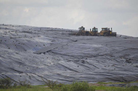 Hôi thối nồng nặc 'tra tấn' dân Sài Gòn: Lập đường dây nóng tiếp nhận phản ánh