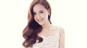 Chưa rời The Face, Khánh Ngân đã trúng hợp đồng tiền tỉ